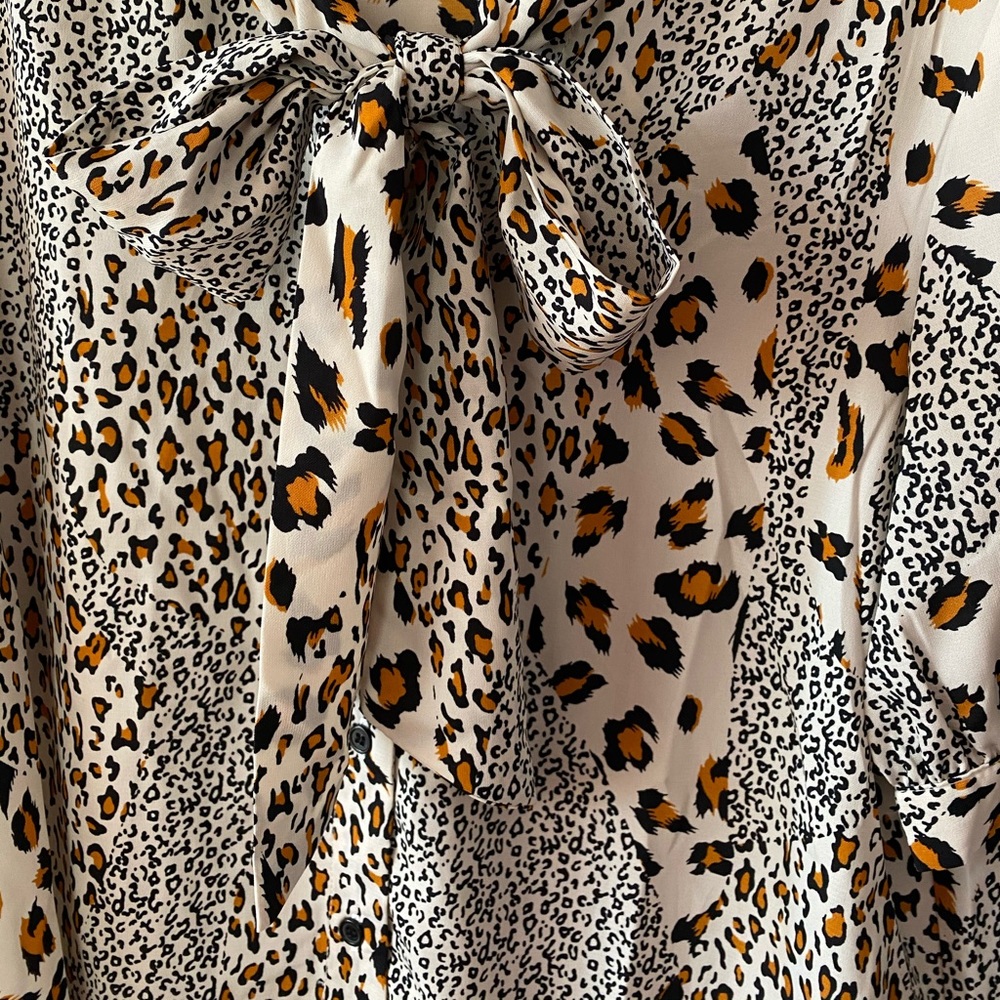 Animal print blouse size Medium